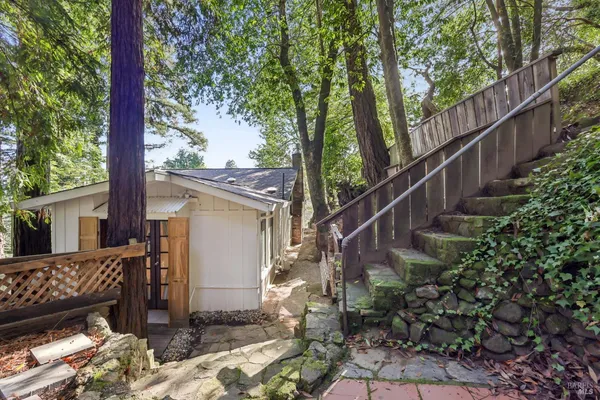 $575,000 | 14619 Eagle Nest Lane, Guerneville, CA 95446