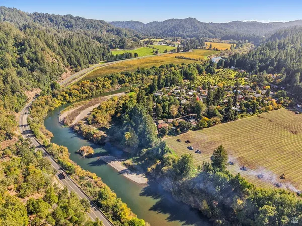 $575,000 | 14619 Eagle Nest Lane, Guerneville, CA 95446