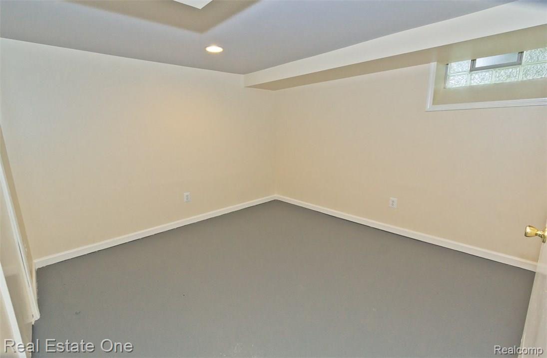 3947 Wakefield Road Berkley, MI 48072 - Photo 32 of 40 _MG_9874.jpg