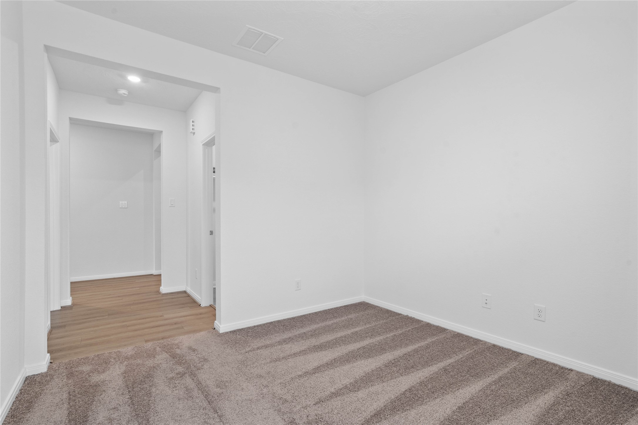 745 Imperial Loop Alvin, TX 77511 - Photo 10 of 29 a view of an empty room