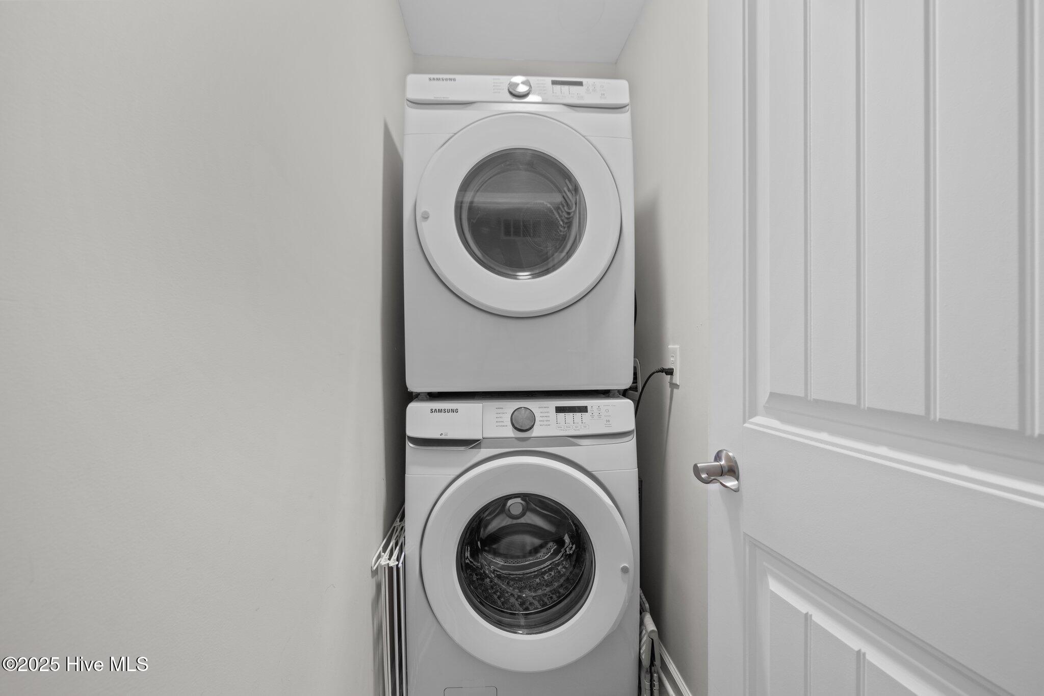 2008 East Fort Macon Road, Unit J10 Atlantic Beach, NC 28512 - Photo 12 of 31 laundry room