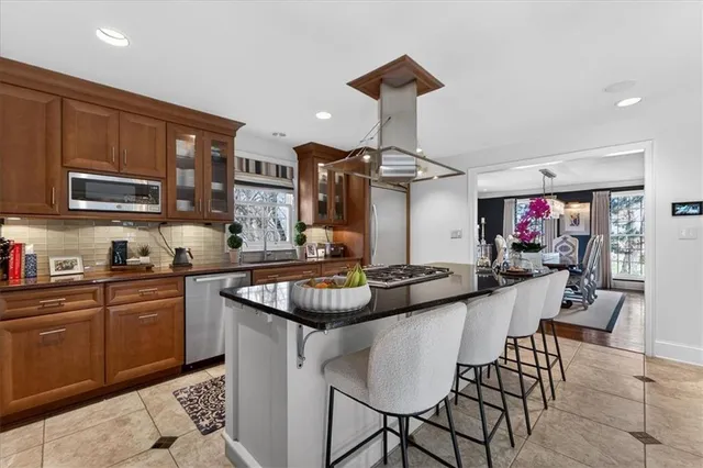 $1,995,000 | 221 West 53rd Terrace, Kansas City, MO 64112