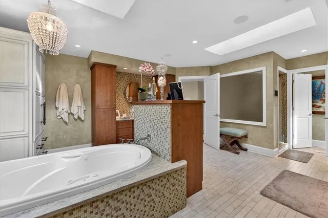 $1,995,000 | 221 West 53rd Terrace, Kansas City, MO 64112