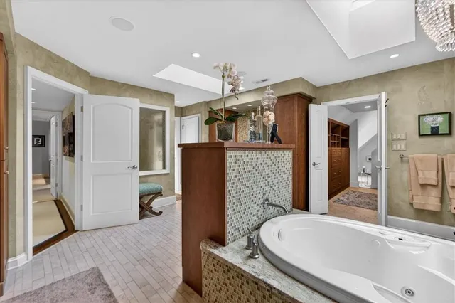 $1,995,000 | 221 West 53rd Terrace, Kansas City, MO 64112