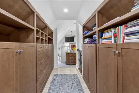 $1,995,000 | 221 West 53rd Terrace, Kansas City, MO 64112