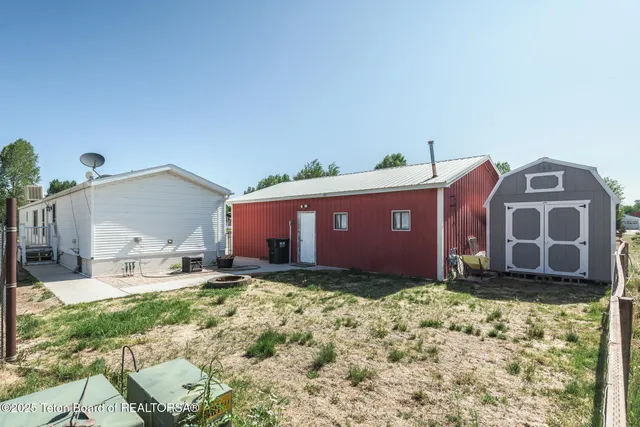 $284,000 | 958 Bonneville Street, Pinedale, WY 82941