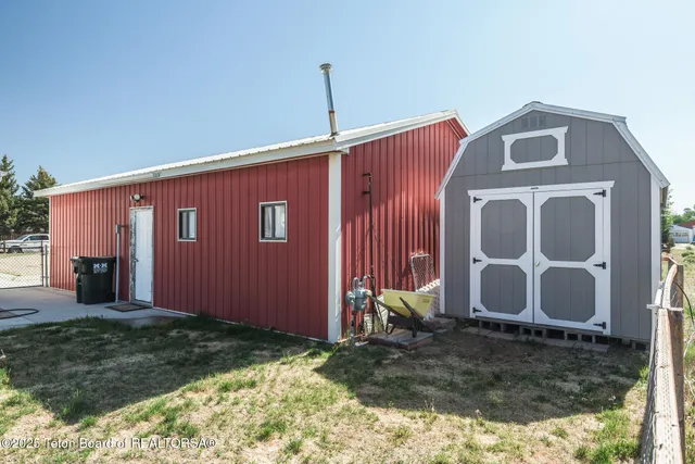 $284,000 | 958 Bonneville Street, Pinedale, WY 82941