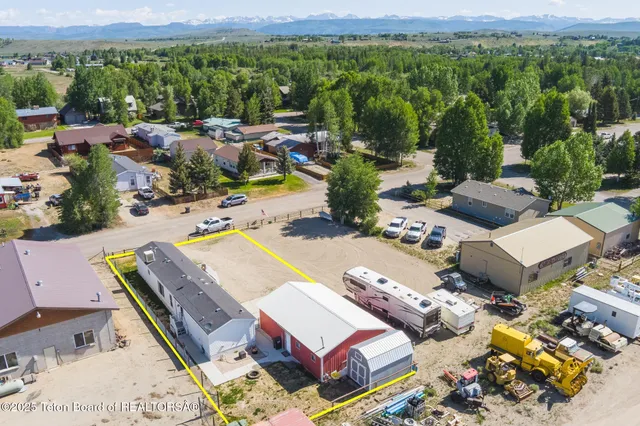$284,000 | 958 Bonneville Street, Pinedale, WY 82941