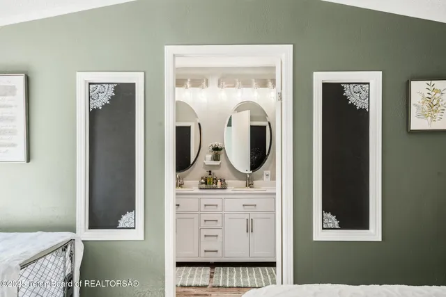 $284,000 | 958 Bonneville Street, Pinedale, WY 82941