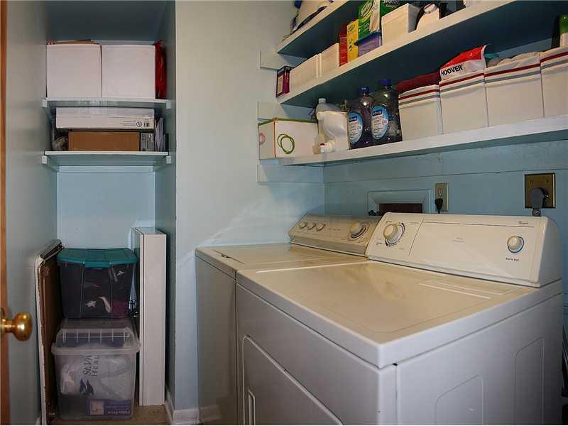8039 Dartmouth Road Indianapolis, IN 46260 - Photo 22 of 24 Gallery Image 22