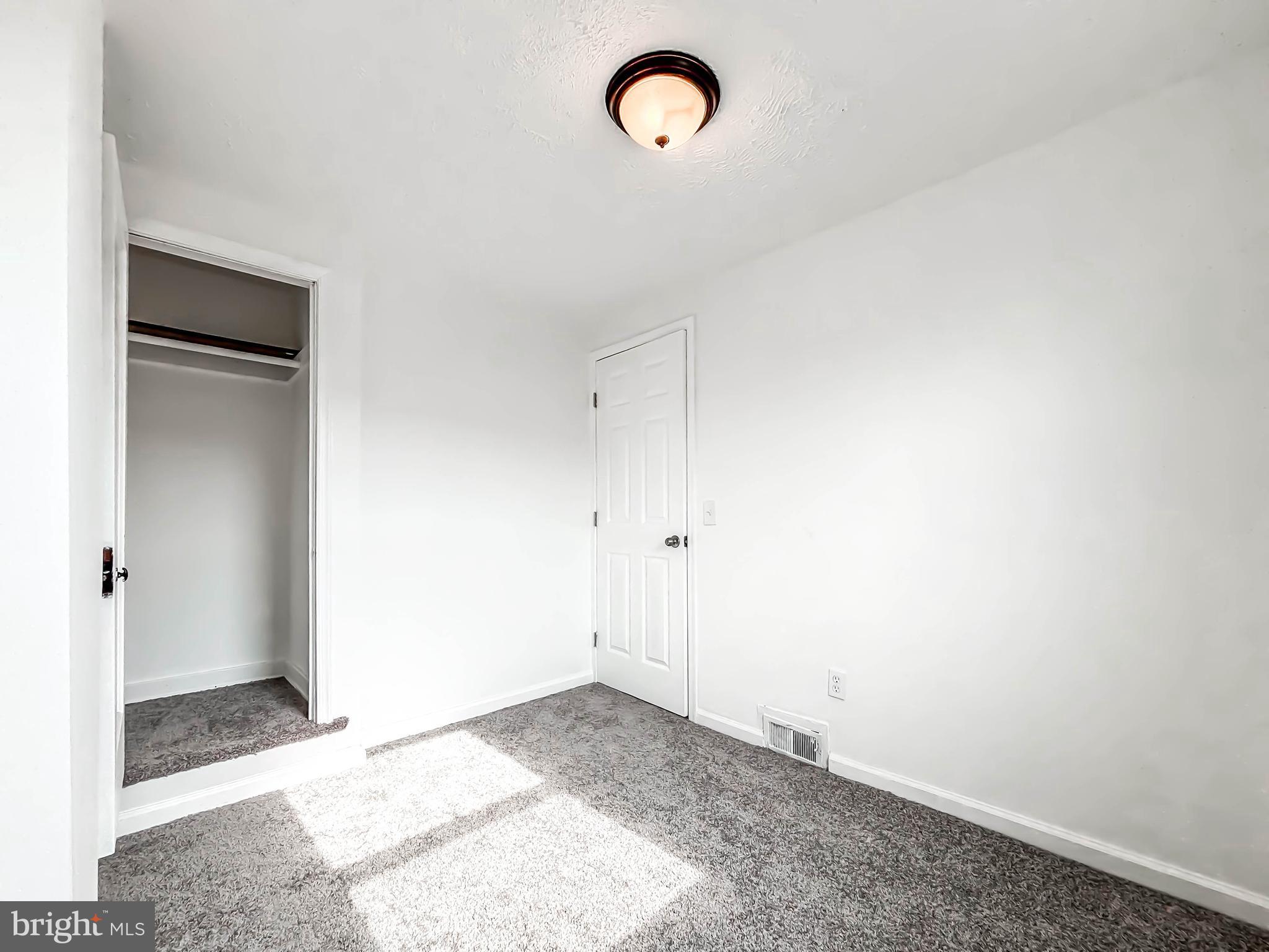 414 Avondale Road Dundalk, MD 21222 - Photo 13 of 35