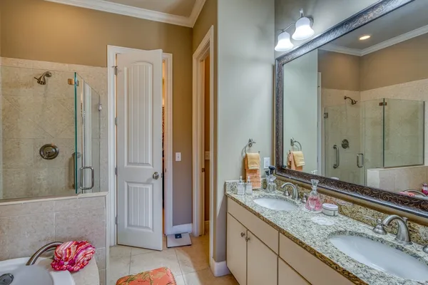 $485,000 | 302 Enclave Circle, Horseshoe Bay, TX 78657