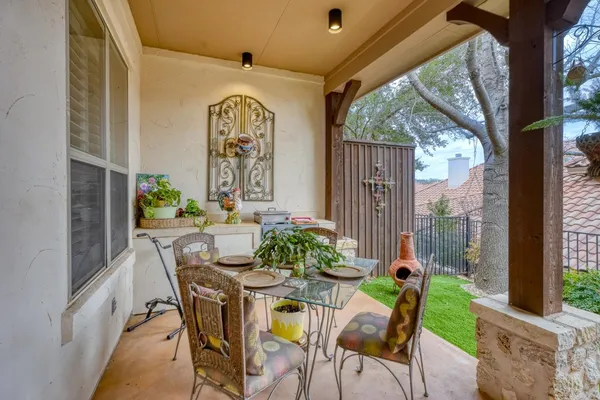 $485,000 | 302 Enclave Circle, Horseshoe Bay, TX 78657