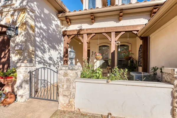 $485,000 | 302 Enclave Circle, Horseshoe Bay, TX 78657