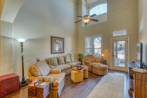 $485,000 | 302 Enclave Circle, Horseshoe Bay, TX 78657