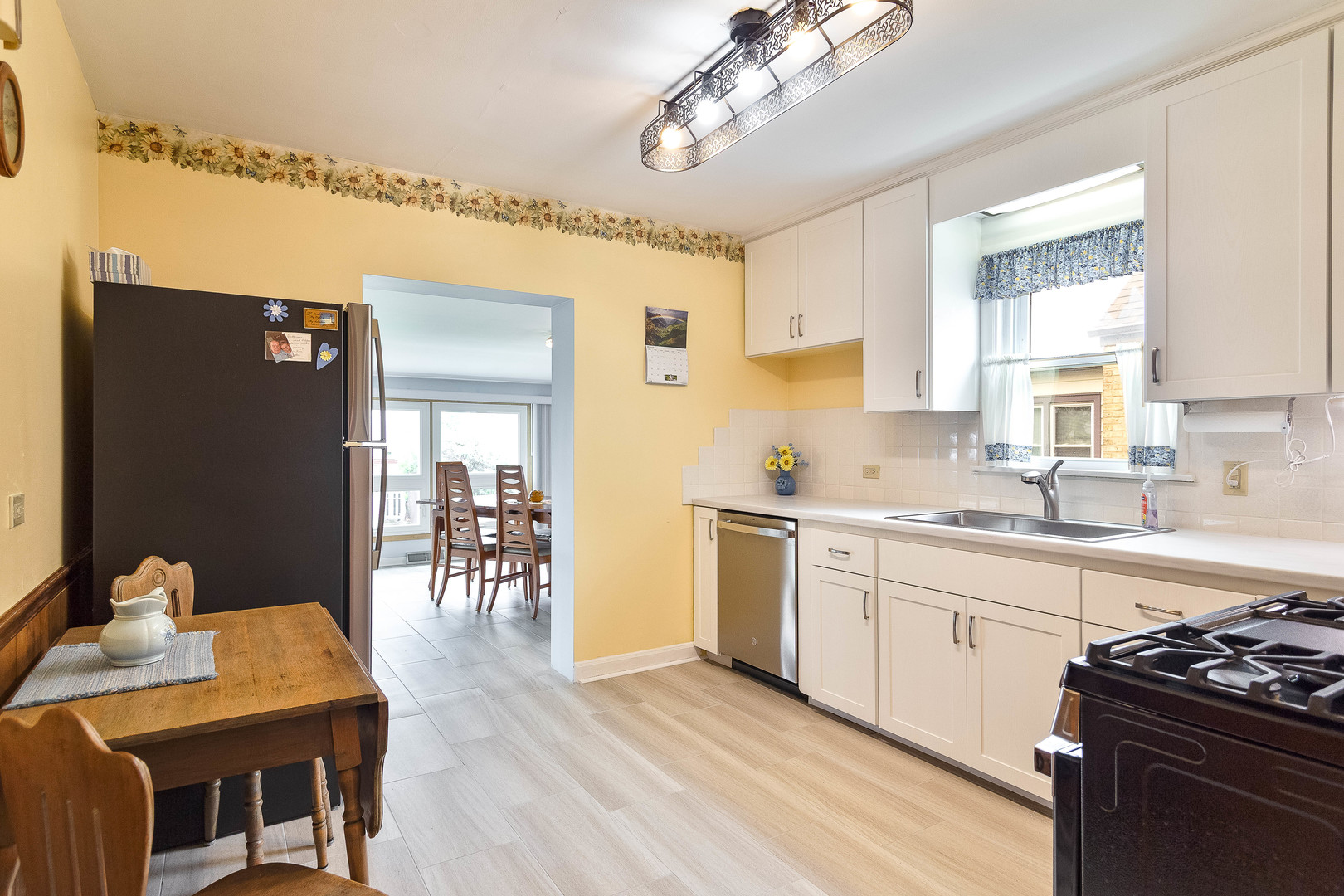 7701 West Rascher Avenue Chicago, IL 60656 - Photo 5 of 27