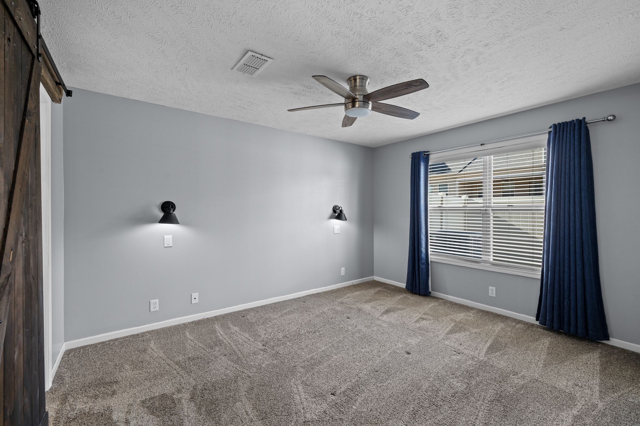 911 Keepsake Diamond Lane Murfreesboro, TN 37128 - Photo 12 of 33 a view of an empty room with a window