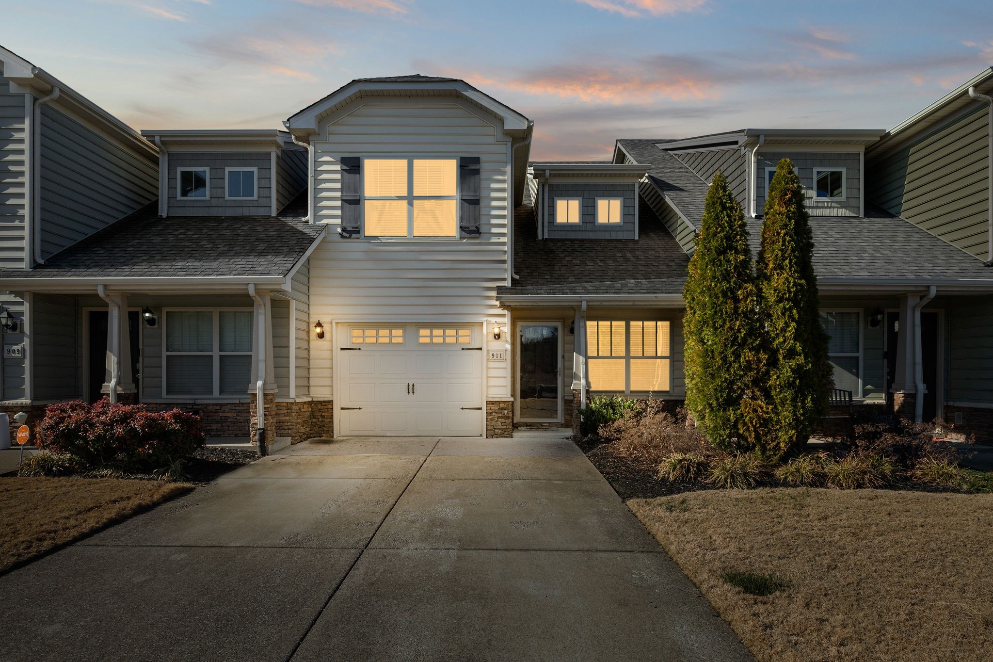 911 Keepsake Diamond Lane Murfreesboro, TN 37128 - Photo 2 of 33 a front view of a house