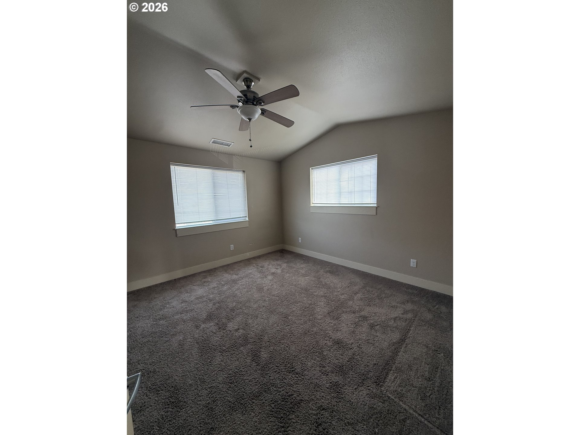 183 South Williams Street Lebanon, OR 97355 - Photo 4 of 15