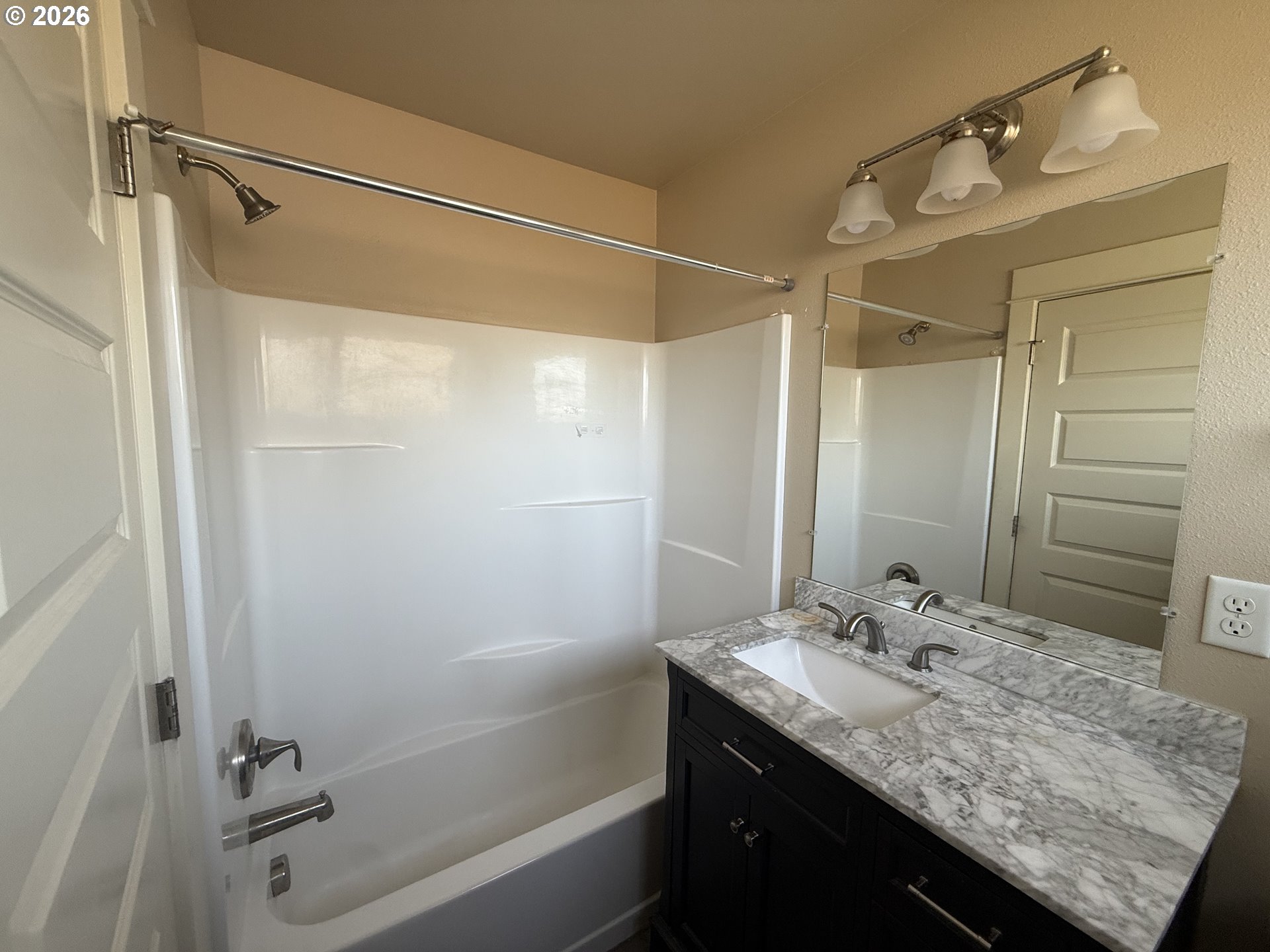 183 South Williams Street Lebanon, OR 97355 - Photo 6 of 15