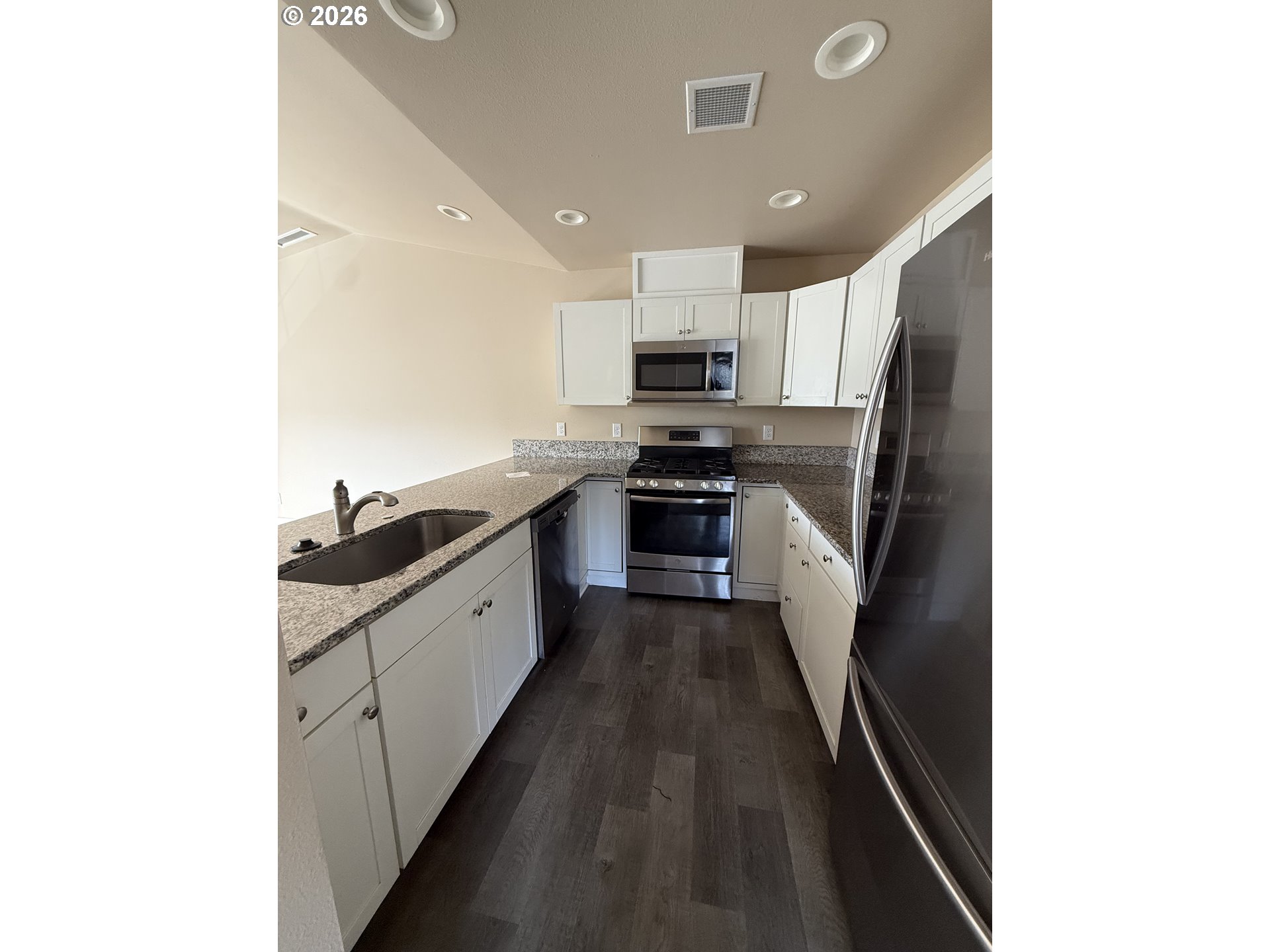 183 South Williams Street Lebanon, OR 97355 - Photo 9 of 15