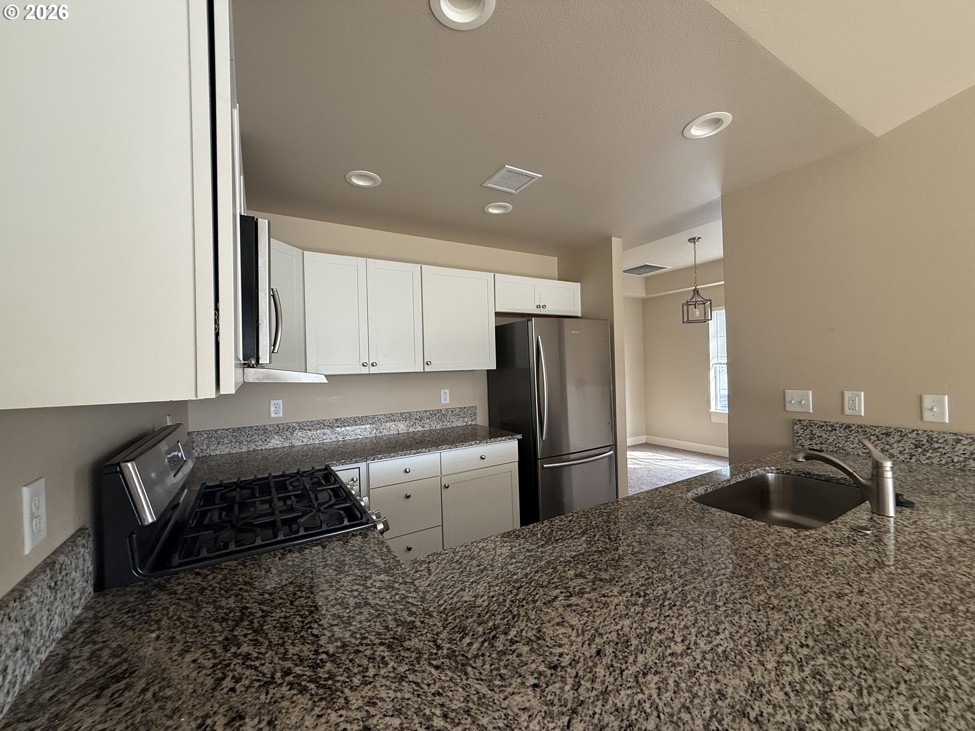 183 South Williams Street Lebanon, OR 97355 - Photo 10 of 15