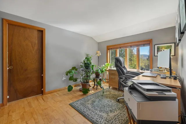 $585,000 | 1886 Winhall Hollow Road, Londonderry, VT 05155