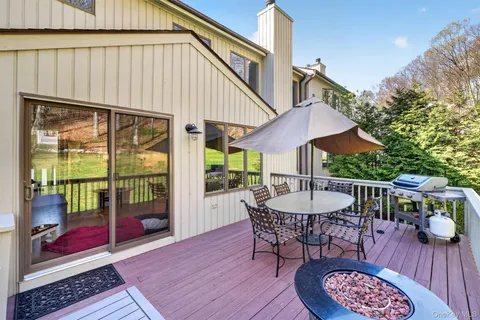 $825,000 | 53 Driftwood Drive, Somers, NY 10589