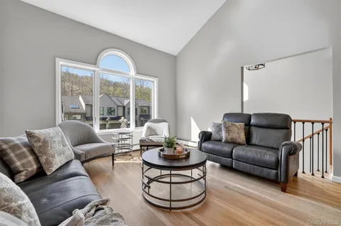 $825,000 | 53 Driftwood Drive, Somers, NY 10589