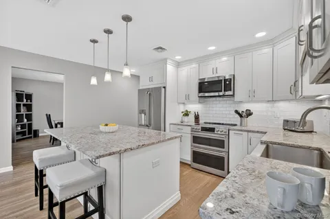 $825,000 | 53 Driftwood Drive, Somers, NY 10589