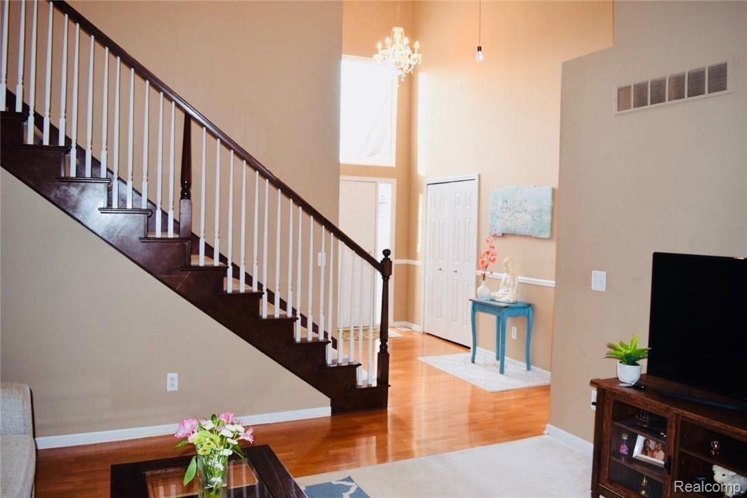 531 South Livernois Road Rochester, MI 48307 - Photo 5 of 18 5EA3DF14-CBFF-49D2-8BDB-AF2F36947511.jpeg