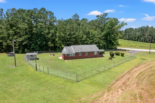 $300,000 | 7548 Highway 41, Jamestown, SC 29453