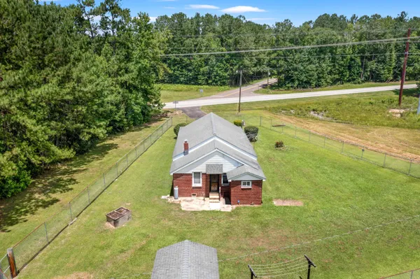 $300,000 | 7548 Highway 41, Jamestown, SC 29453