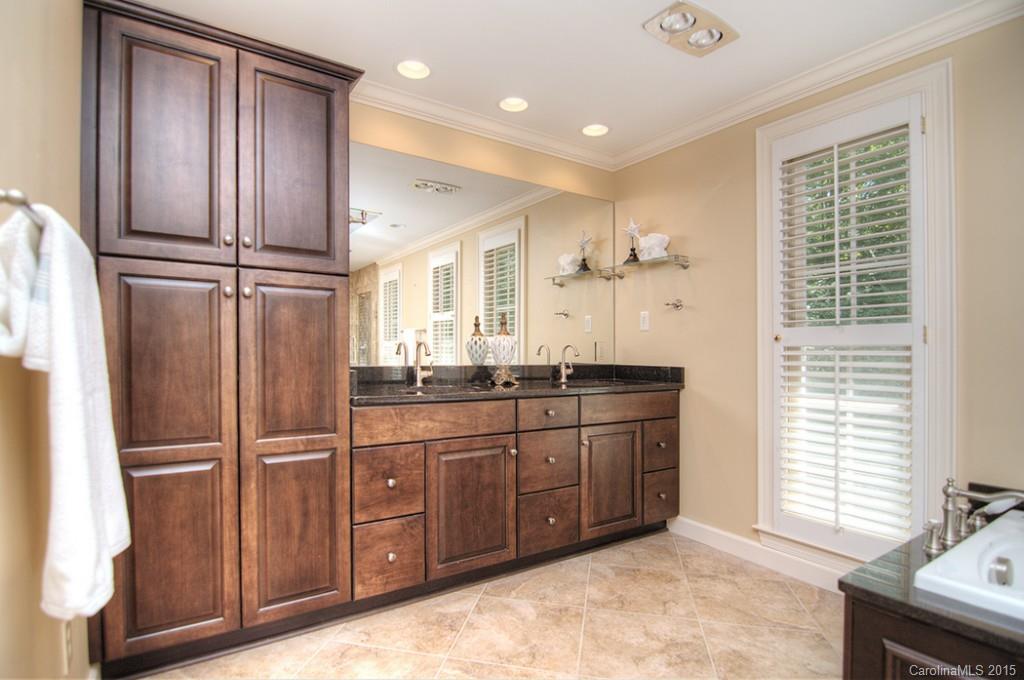 4 Tanglewood Road Lake Wylie, SC 29710 - Photo 12 of 24