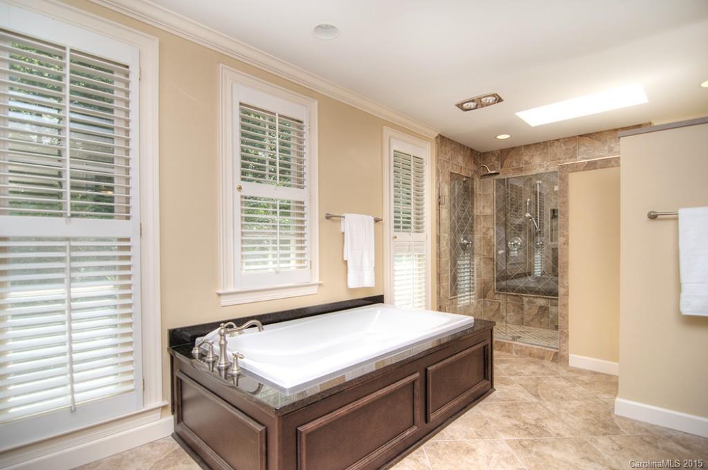 4 Tanglewood Road Lake Wylie, SC 29710 - Photo 13 of 24