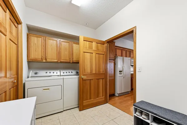 $382,000 | 14018 54th Avenue North, Unit 3, Plymouth, MN 55446