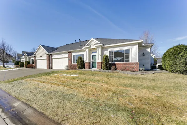 $382,000 | 14018 54th Avenue North, Unit 3, Plymouth, MN 55446