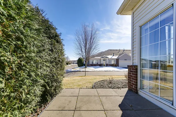 $382,000 | 14018 54th Avenue North, Unit 3, Plymouth, MN 55446