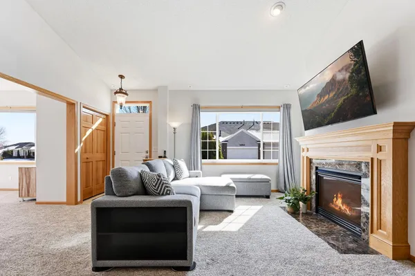 $382,000 | 14018 54th Avenue North, Unit 3, Plymouth, MN 55446