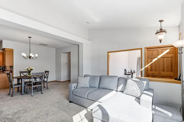 $382,000 | 14018 54th Avenue North, Unit 3, Plymouth, MN 55446