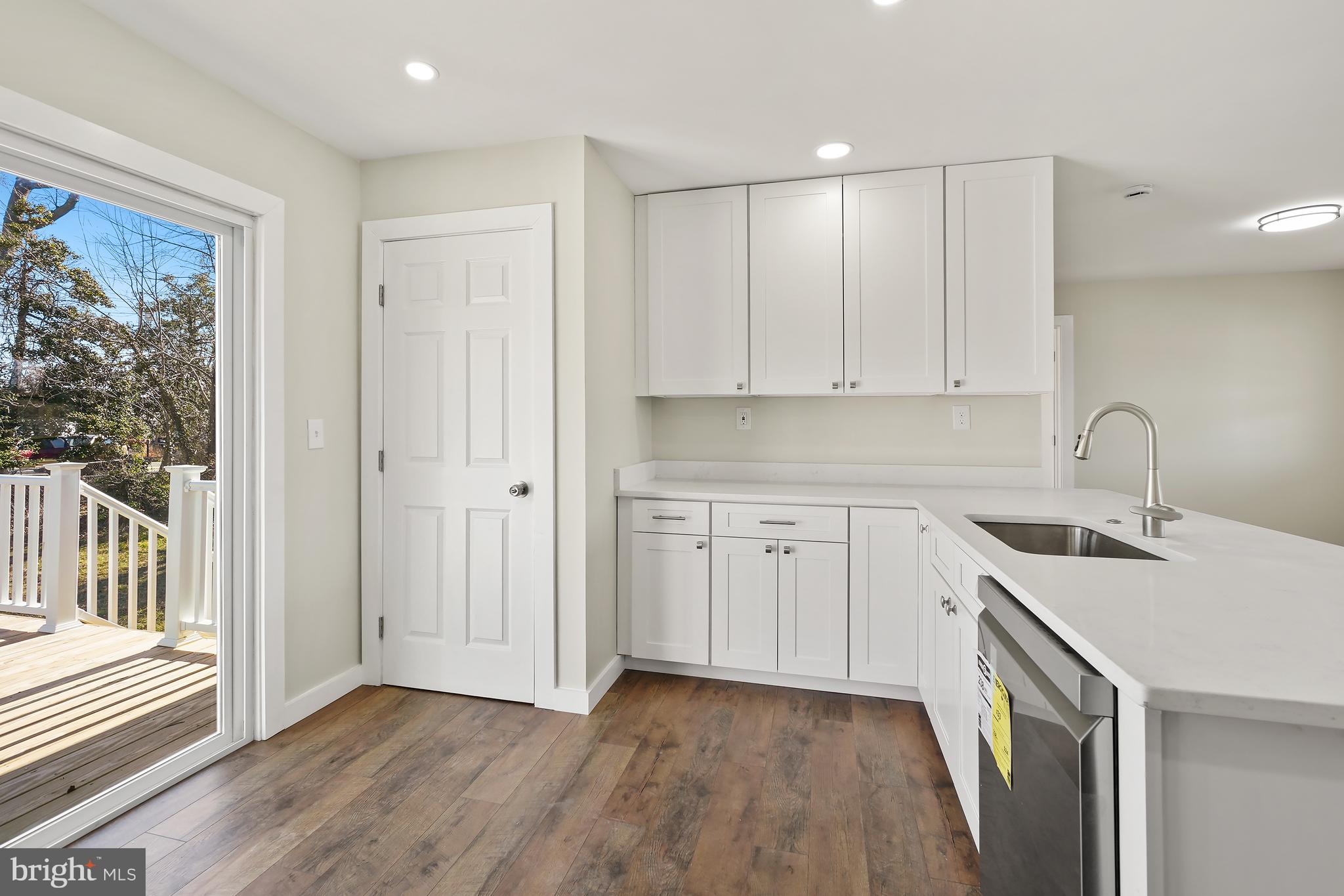 1546 Ridgely Drive Edgewater, MD 21037 - Photo 17 of 55 Kitchen