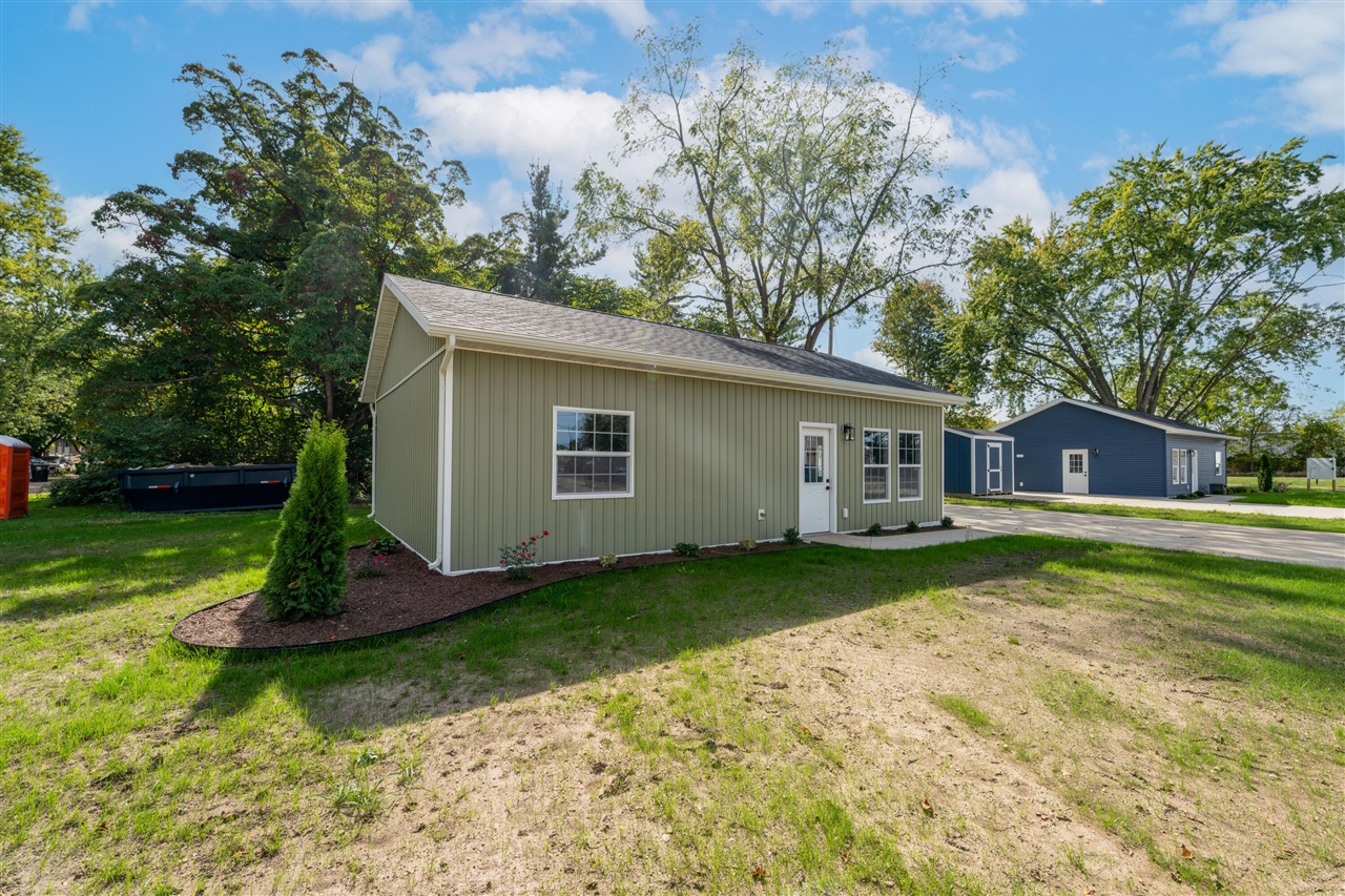 1118 Millard Court Three Rivers, MI 49093 - Photo 26 of 27