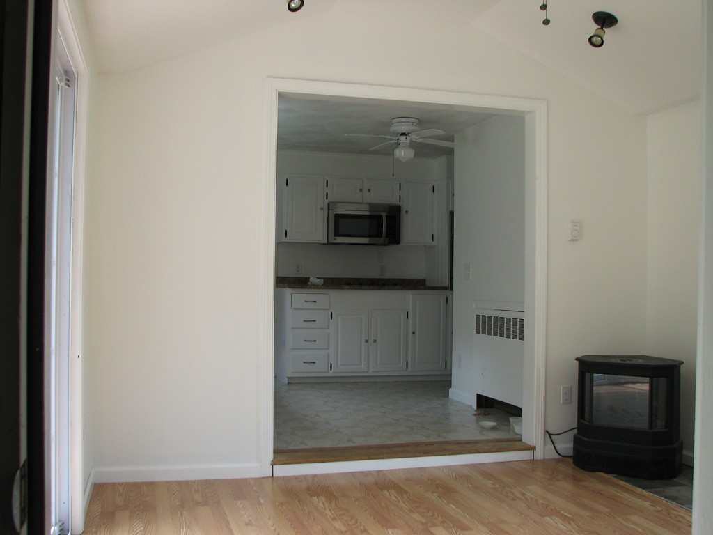 47 Clayton Road Holyoke, MA 01040 - Photo 7 of 23 Gallery Image 7