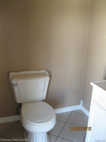 4458 West Allen Road Howell, MI 48855 - Photo 11 of 17 Powder Room