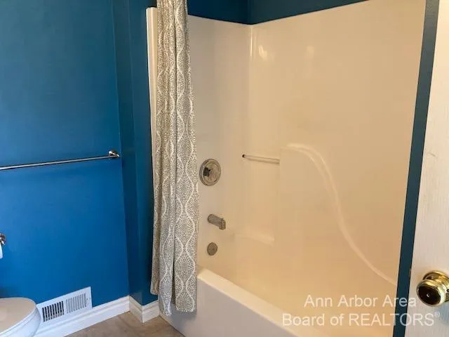 $2,100 | 1023 Bluestem Lane, Ann Arbor, MI 48103