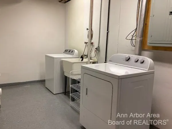 $2,050 | 1023 Bluestem Lane, Ann Arbor, MI 48103