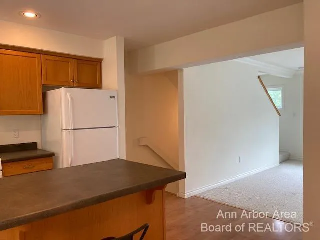 $2,100 | 1023 Bluestem Lane, Ann Arbor, MI 48103