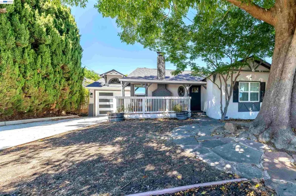 $950,000 | 16004 Wellington Way, Castro Valley, CA 94578