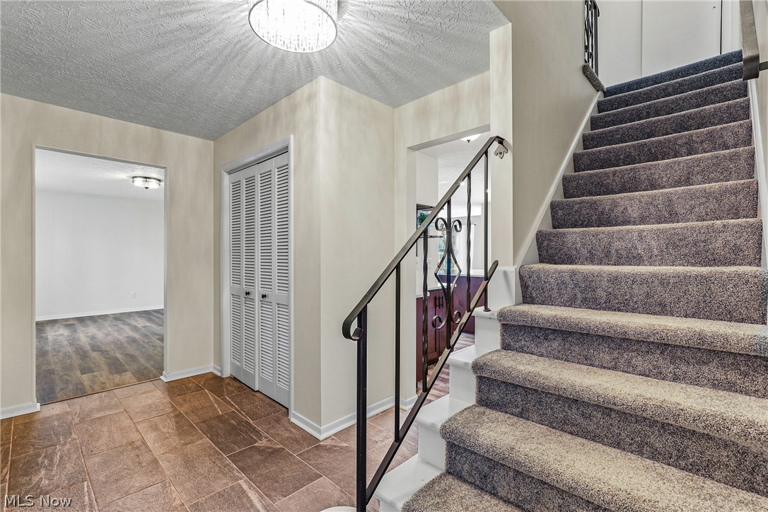 38804 Johnnycake Ridge Road Willoughby, OH 44094 - Photo 2 of 34 Gallery Image 2