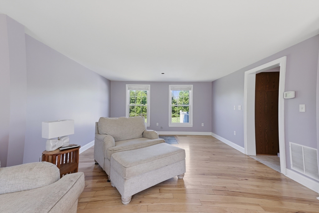 720 East Hill Road East Oakham, MA 01068 - Photo 6 of 42
